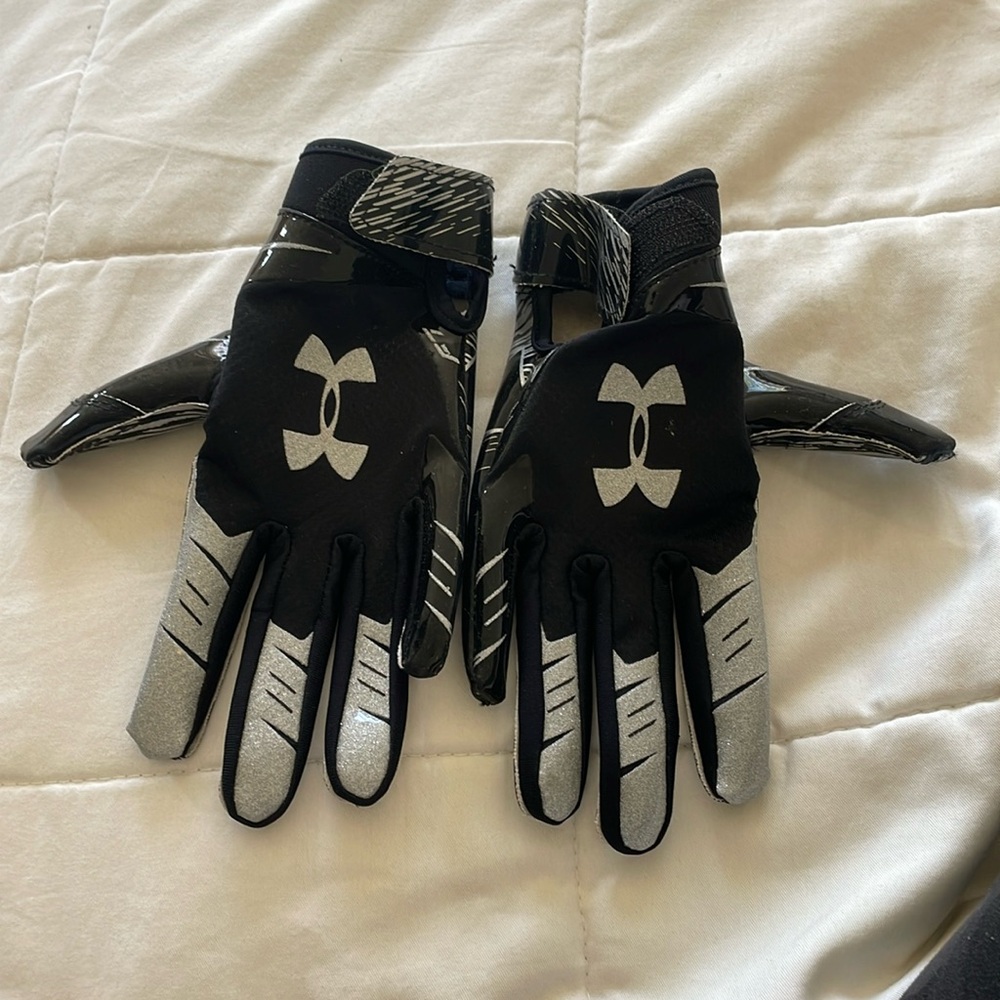 Under Armour football gloves